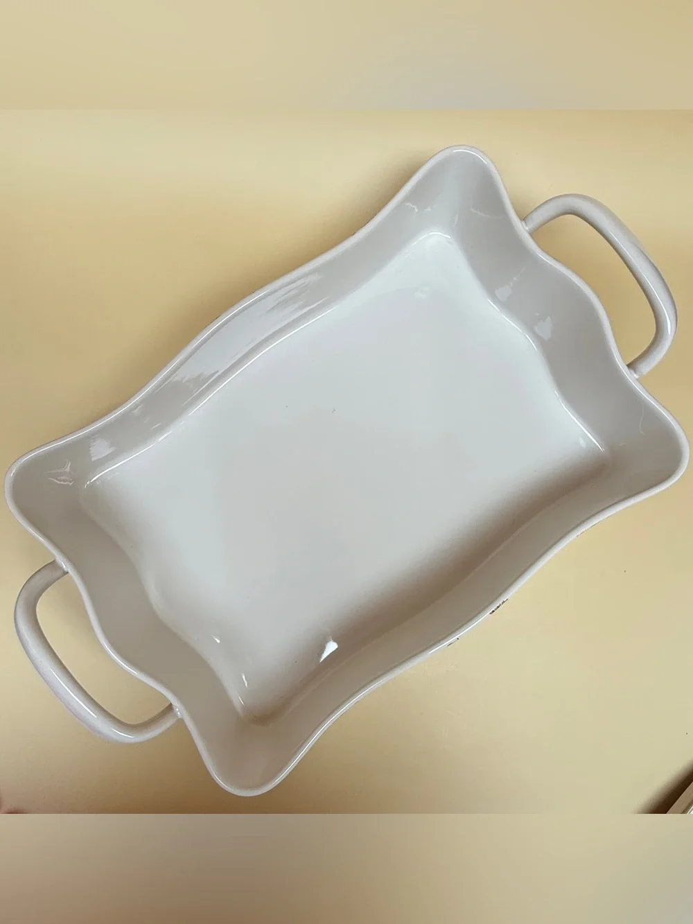 Sur La Table White Stoneware Scalloped Serving/ Baking Dish